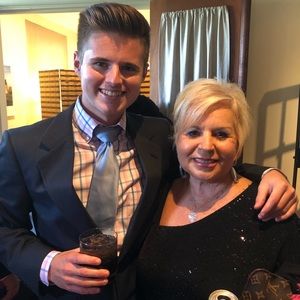 Meet your Posher, Logan